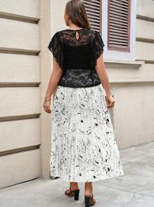 SHEIN Clasi 夏季優雅長裙，黑色褶皺收腰設計，黑白墨點圖案並有精美蕾絲邊緣 - 黑與白 - 查看 2