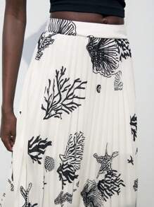 Maija Women's Ocean Themed B&W Graphic Print Pleated Midi Skirt