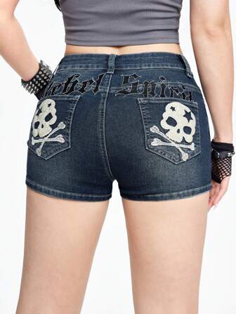 Grunge Punk Dunkelgrüne Punk Schädel Stickerei Ultra-Kurze Damen Denim Shorts mit niedriger Taille und Gesäßtaschen