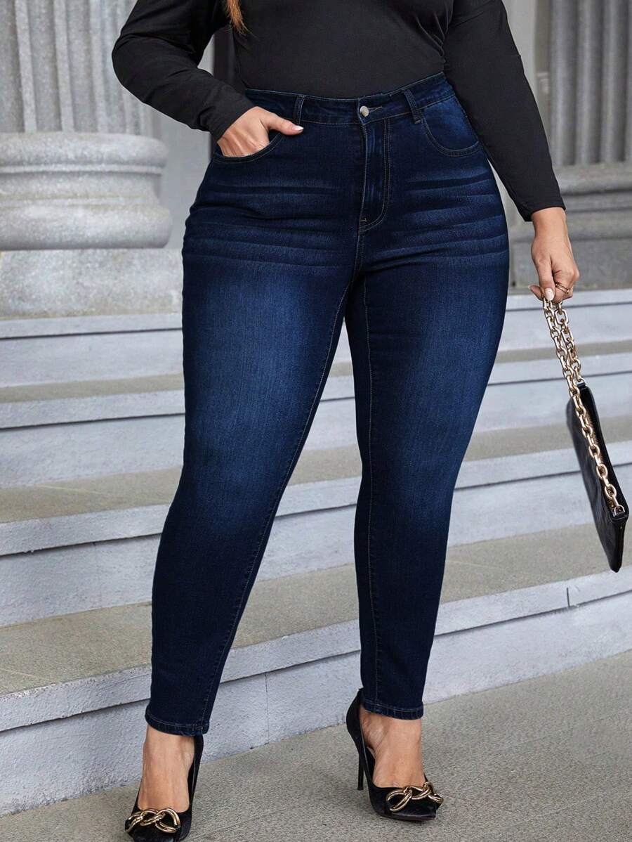 SHEIN CURVE+ Plus Size Women's Solid Color Simple Everyday Jeans - Dark Wash - View 1