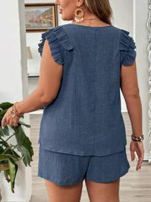 SHEIN LUNE Comfortable Textured Fabric Top With Ruffle Edge Decoration V-Neckline And Elastic Waist Shorts Plus Size 2pcs Set