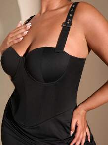 SHEIN BAE Vestido mini ajustado negro con corset, hebilla y correa casual para salir, talla grande - Negro - Ver 4