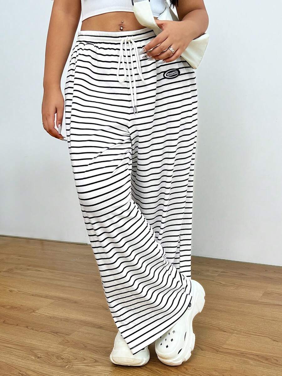 SHEIN EZwear Pantalon droit ample à taille haute d'été pour femmes grandes tailles, avec poches, en tissu tricoté, rayures noires sur fond blanc, polyvalent pour le port quotidien et les sports