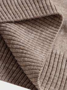 RueChic Jersey de cuello alto ajustado casual para hombre con bordado en el pecho - Camel - Ver 6
