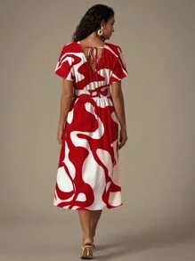 Aveloria Modichic 隨機印花假期風格V領束腰無後背優雅連衣裙 - 紅色 - 查看 6