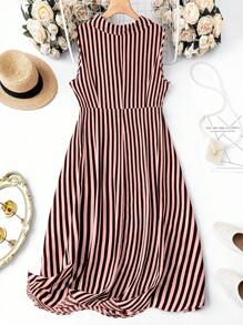 SHEIN Clasi 大碼條紋印花無袖單排釦休閒渡假夏季連衣裙 - 粉色 - 查看 2