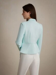 Aveloria Modichic Blazer moderno de cor sólida com bainha dividida assimétrica avançada para deslocamento diário com fecho de metal, manga comprida para mulheres elegantes - Verde - Ver 2