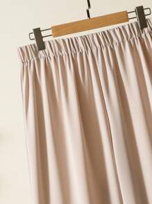 Lacomfia Plus Size Women's Random Printed Short Sleeve Top And Solid Color Pants Simple Daily Wear 2pcs Set, Retro Casual Vintage Fashion Loose Set Spring Summer