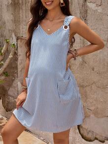 SHEIN Vestido casual recto sin mangas de maternidad con rayas y dos bolsillos, verano