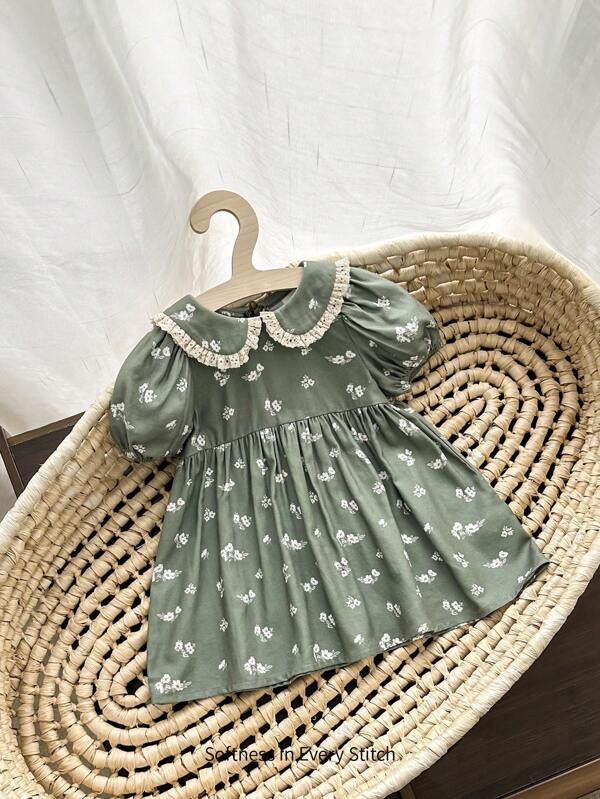 Cozy Pixies Vestido para niña bebé con mangas cortas y dobladillo tipo pompón con patrón de flores y cuello floral de bloqueo de color