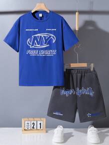 SHEIN Conjunto de camiseta de manga corta de ajuste holgado y ropa deportiva casual para niños preadolescentes con impresión de letras y pantalones cortos de punto en unicolor - azul real - Ver 1