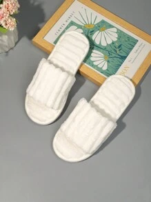 Women's Plush And Comfortable Slippers, Indoor Noiseless Home Slippers, Fun Christmas Element Slippers For Fall/Winter, Soft Lightweight Fluffy Women's Slippers,Furry Shoes - White - View 5