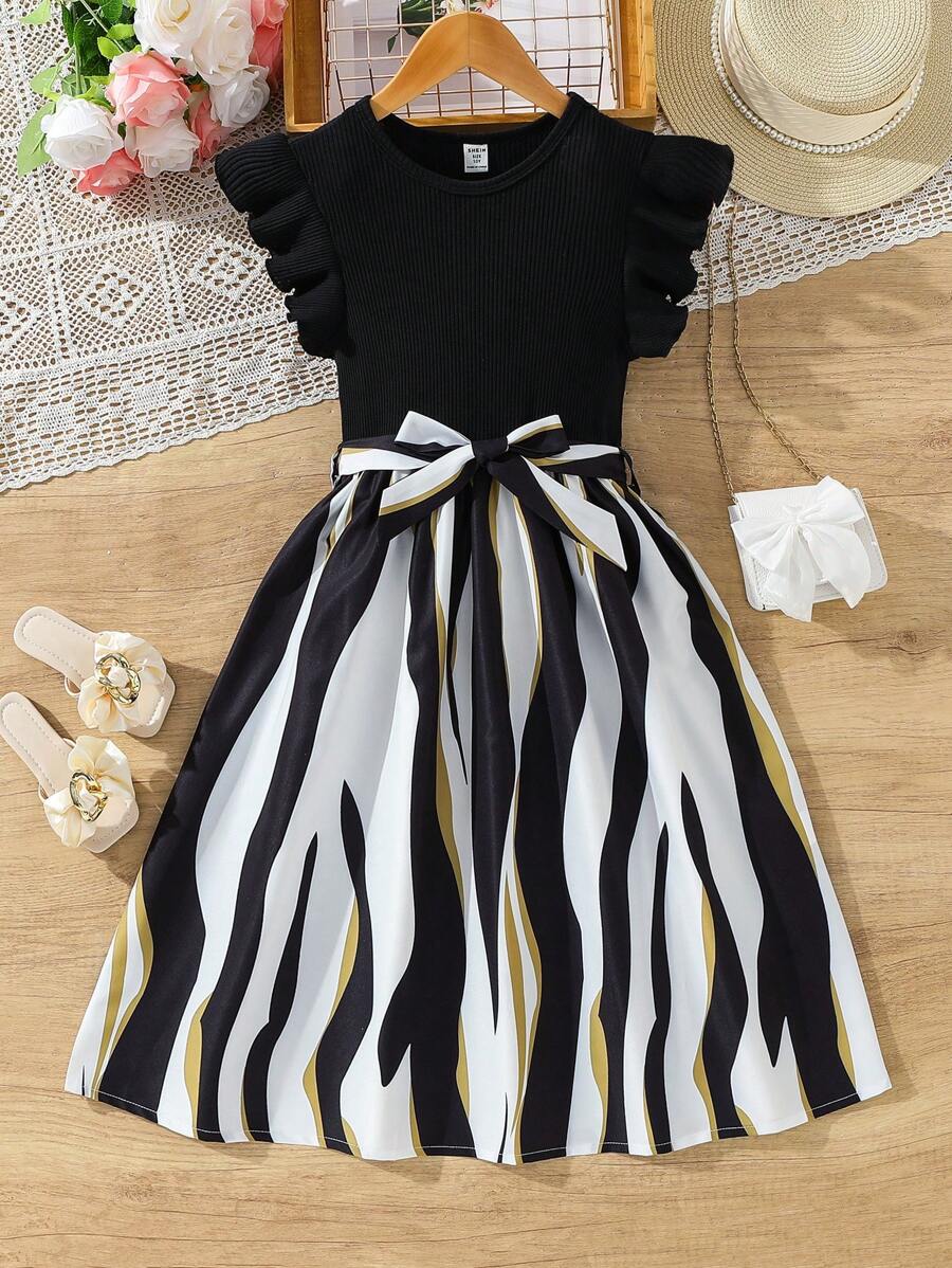 SHEIN Vestido sencillo con estampado y decorado con cinturón para niñas preadolescentes, ideal para vacaciones, verano y viajes - Negro - Ver 1