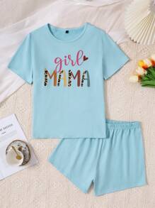 SHEIN Conjunto de ropa de hogar para mujer en dos piezas, color azul claro, con impresión de letras simples en pantalones cortos y camiseta de manga corta