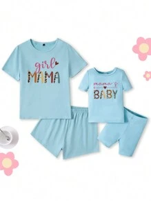 SHEIN Conjunto de ropa de hogar para mujer en dos piezas, color azul claro, con impresión de letras simples en pantalones cortos y camiseta de manga corta