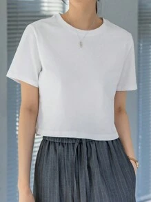 Dazy-Less Solid Round Neck Crop Tee Old Money Style Summer Business Casual Woman Work Clothes - White - View 1