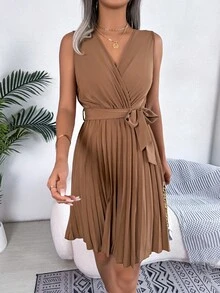Elegant Sleeveless Cross V-Neck Fit And Flare Pleated Dress - Coffee - View 4