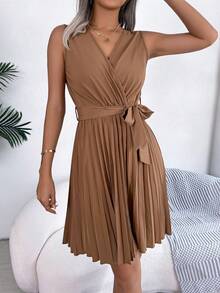Elegant Sleeveless Cross V-Neck Fit And Flare Pleated Dress - Coffee - View 3