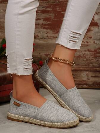 Scarpe piatte da donna con punta tonda e sottile collo