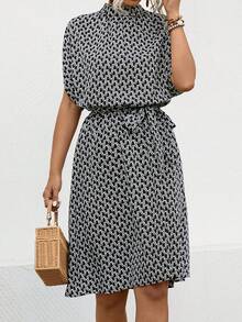 Semester Casual Heltäckande Tryckt Stand Collar Fladdermusärm Midja Åtsittande - Svart - Visa 4