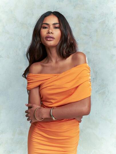 MISSGUIDED Cross Ruched Off Shoulder Side Slit Midaxi DressMISSGUIDED
