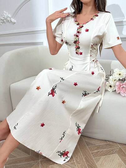 Al Najma 女式夏季优雅花朵刺绣交叉带束腰连衣裙，Jalabiya 连衣裙，适合春夏时尚