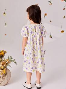 SHEIN Young Girls' Puff Sleeves Floral Print Dress With Detailing, Suitable For  And Elegant Occasions