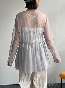 FRIFUL Camisa de Malha Transparente com Design Plissado Feminina, Top de Manga Longa com Babados - Cinza - Visão 5
