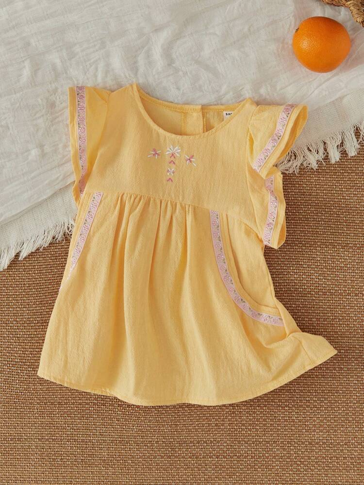 Newborn Baby Summer Simple Embroidery Pattern Cute Pure Cotton Princess Style Sleeveless Romper Dress, With French Sweet  Casual Ruffled Sleeves And Lace Decoration