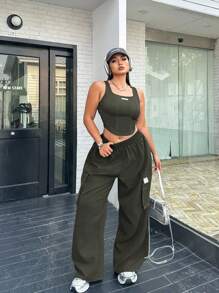 Flirla Conjunto de dos piezas: Chaleco y pantalones cargo de talla grande con estampado de camuflaje, para uso casual en verano - Verde militar - Ver 1