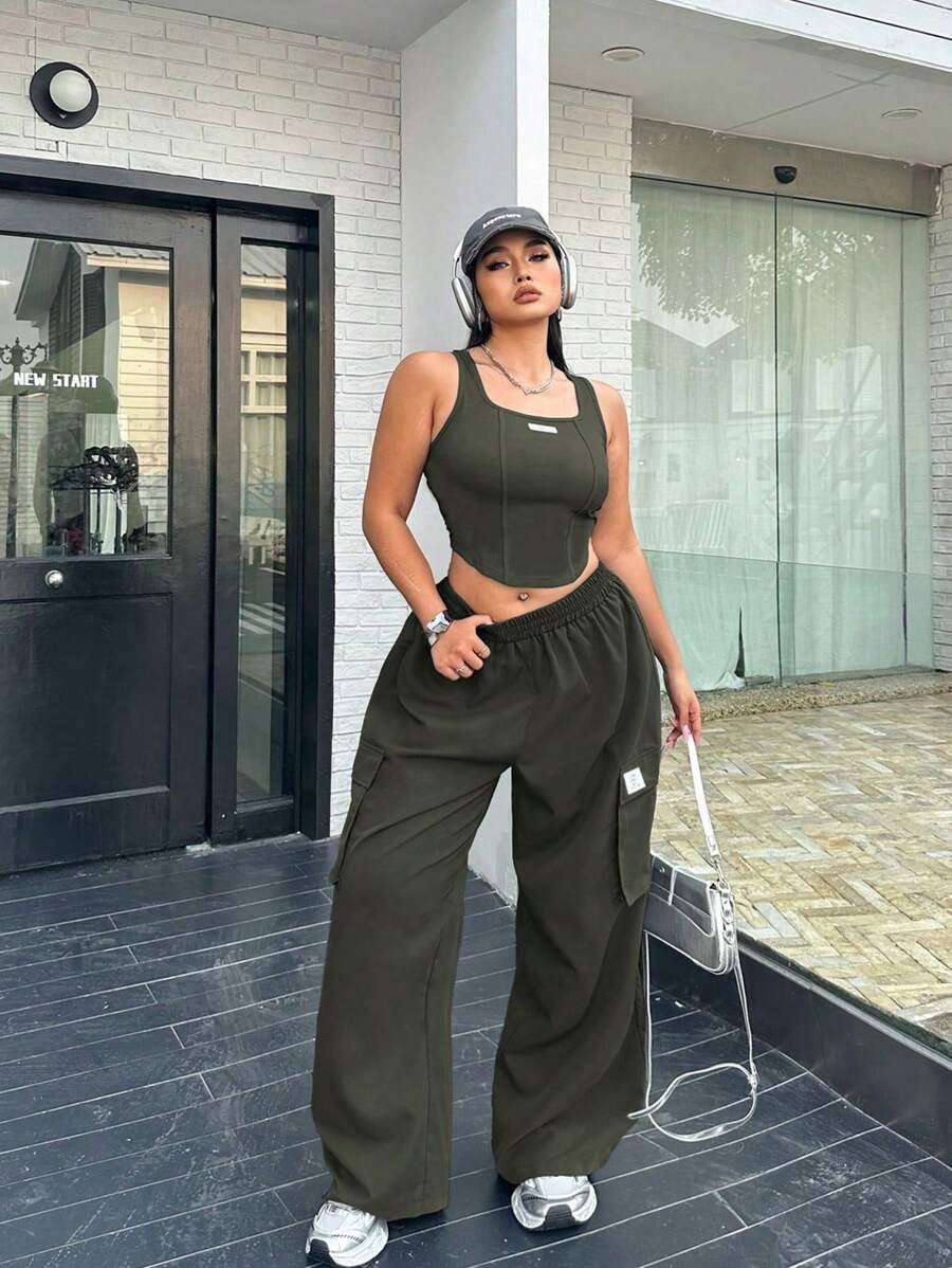 Flirla Conjunto de dos piezas: Chaleco y pantalones cargo de talla grande con estampado de camuflaje, para uso casual en verano - Verde militar - Ver 1
