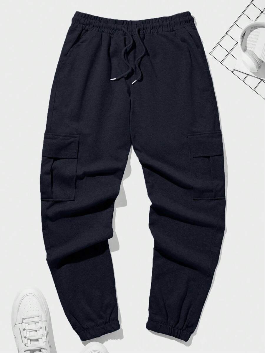 RueChic Men Flap Pocket Side Drawstring Waist Cargo Sweatpants - Black - View 1