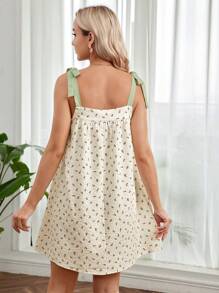 SHEIN 孕妇休闲花卉拼布吊带连衣裙 - 杏色 - 查看 2