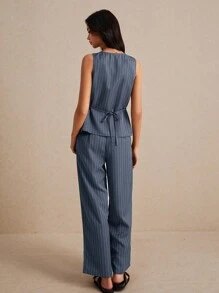 Poéselle 夏季女士灰色条纹套装，时尚背心两件套，条纹面料纽扣撞色，无袖上衣和裤子套装穿着舒适面料透气柔软适合通勤日常度假穿着，老款风格，商务休闲女士