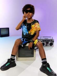 SHEIN Explorewe 青少年男孩2入組酷炫T恤和黑色短褲套裝，數字印花 - 黑色 - 查看 6