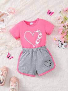 Conjunto veraniego informal para bebé niña con camiseta de manga corta y pantalones cortos impresos con corazones y mariposas - Rosa - Ver 5