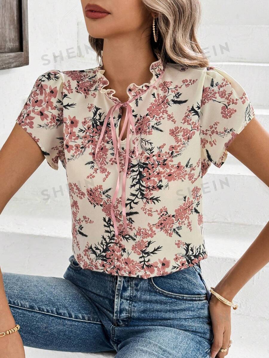 SHEIN Clasi Blusa femenina fresca con estampado floral, dobladillo con volantes y frontal con lazo