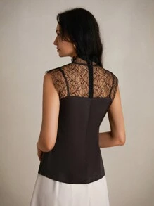 Aveloria Modichic 女士拼接隨機花卉無袖上衣