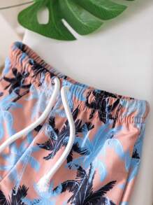 Atuendo cómodo y casual para bebé niño con patrón de árboles de coco
