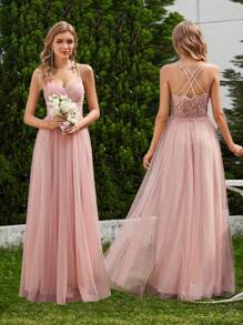 优雅的交叉露背蕾丝撞色网纱粉色伴娘礼服，适合婚礼、度假、生日和其他场合。