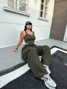 Flirla Conjunto de dos piezas: Chaleco y pantalones cargo de talla grande con estampado de camuflaje, para uso casual en verano - Verde militar - Ver 5