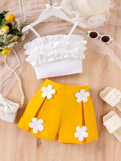 年輕女孩休閒可愛Ins風格雙層波浪花邊二件套裝與3D花卉短褲