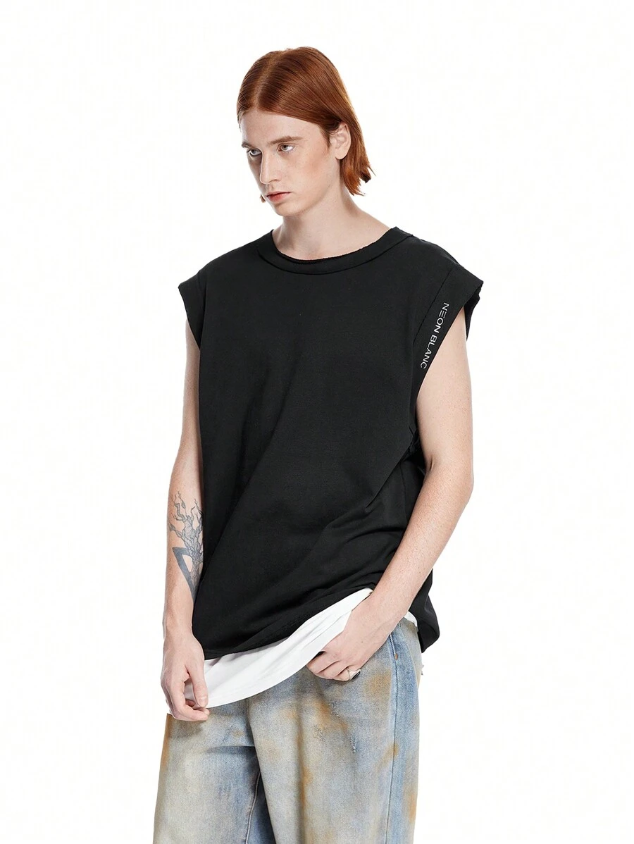 Manfinity VCAY Schwarz gestricktes dekonstruiertes Oversized Herren Tank Top ohne Ärmel mit rundem Kragen und Slogan, aus reiner Baumwolle hergestellt und durch Hochfrequenz-Verfahren bearbeitet. Geeignet für den täglichen Gebrauch in der Frühlings- /Sommer Saison.