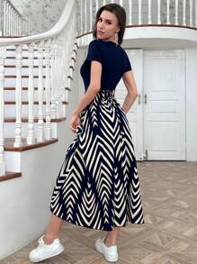 Seusyu Ladies' Solid Color Short Sleeve Top And Printed Skirt, Simple And Casual Two-Piece Set For Everyday Wear 2 Pieces Set - Royal Blue - View 2