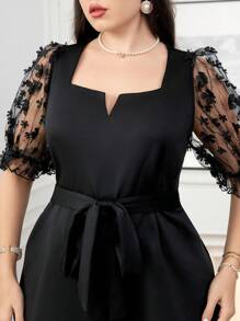 Modelyn 大码女式夏季花卉撞色网眼泡泡袖优雅T恤 - 黑色 - 查看 3