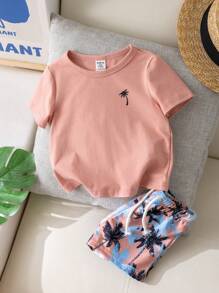 Atuendo cómodo y casual para bebé niño con patrón de árboles de coco