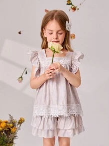 SHEIN Set de 2 piezas con top sin mangas con ribete de encaje y shorts con volantes con estampado floral pequeño para niña joven - Multicolor - Ver 6