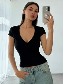 Aloruh 簡約優雅的年輕女性緊身短袖深V領T卹，適合外出穿著 - 黑色 - 查看 4