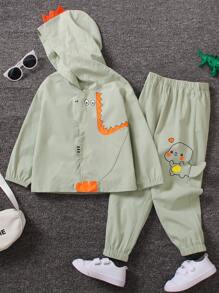 SHEIN 2 Stücke Set aus süßer langärmliger Kapuzenjacke mit Dinosaurier-Aufdruck für Kleine Jungen und lockerer Hose mit 3D-Dinosaurier-Motiv, geeignet für die tägliche Freizeitkleidung
