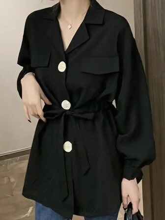 女士純色西裝領釦紐長袖襯衫，配腰帶